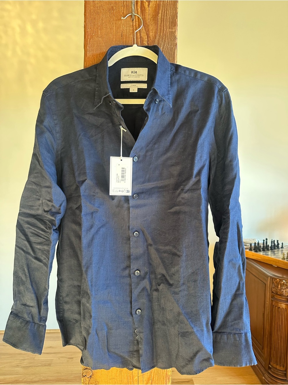 Men’s Hawes & Curtis Slim Fit Navy Linen Button-Down Shirt